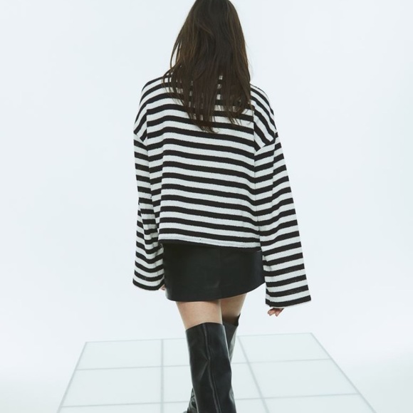 H&M Mesh Top - Picture 3 of 5